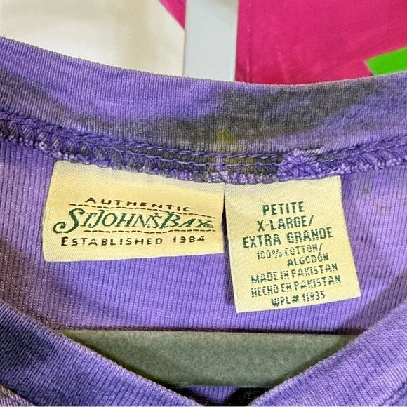 St. John's Bay, Purple Floral Women's Top. Size Petite XL. Good used condition! - Picture 3 of 4
